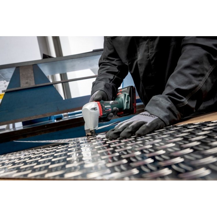 Акумуляторні листові ножиці Metabo SCV 18 LTX BL 1.6 каркас в кейсі METABOX - фото 3