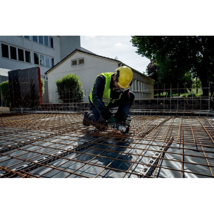 Акумуляторна болгарка Metabo W 18 7-125 каркас в кейсі - фото 1