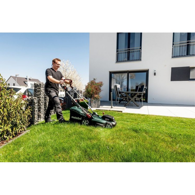 Акумуляторна газонокосарка Metabo RM 36-18 LTX BL 36 2х5.2 Аг - фото 1