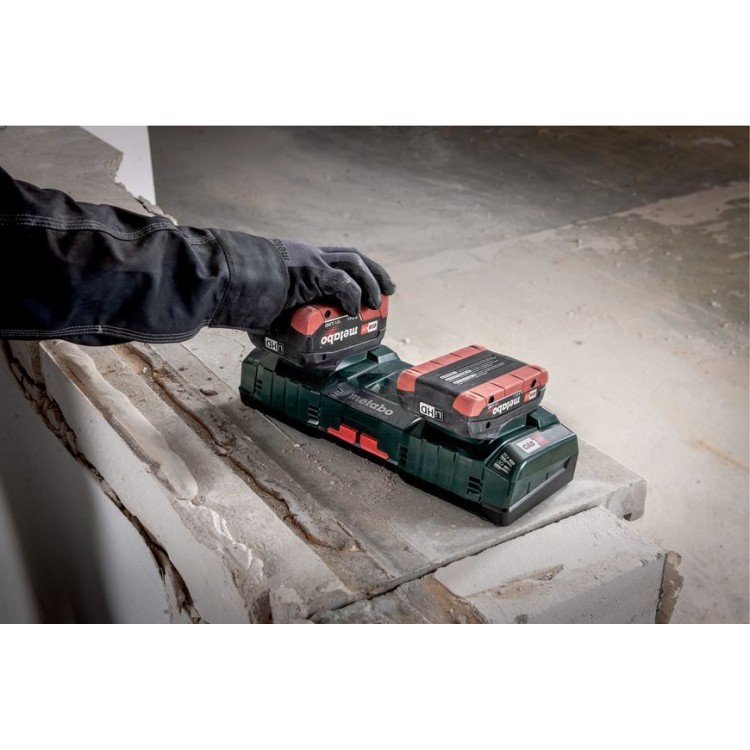 Комплект акумуляторних батарей Metabo LiHD 4х8 Аг 18 В з зарядним пристроєм в кейсі - фото 1
